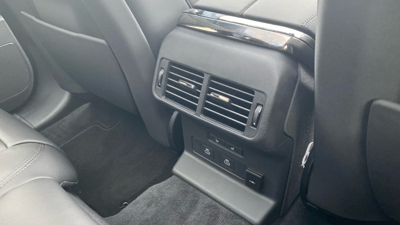 Land Rover Range Rover Velar 2.0 D200 MHEV Dynamic SE 5dr Auto Diesel Estate